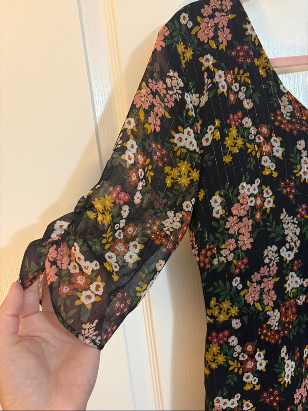 Ann Taylor Factory Floral Midi V-Neck Dress in Black w/ Pink & Yellow, size 8 - Picture 2 of 10